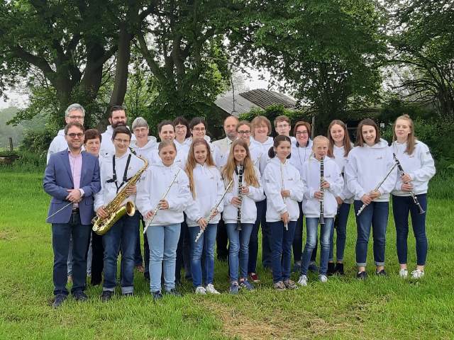 Besucht uns auch auf Facebook. Jugendorchester Bra